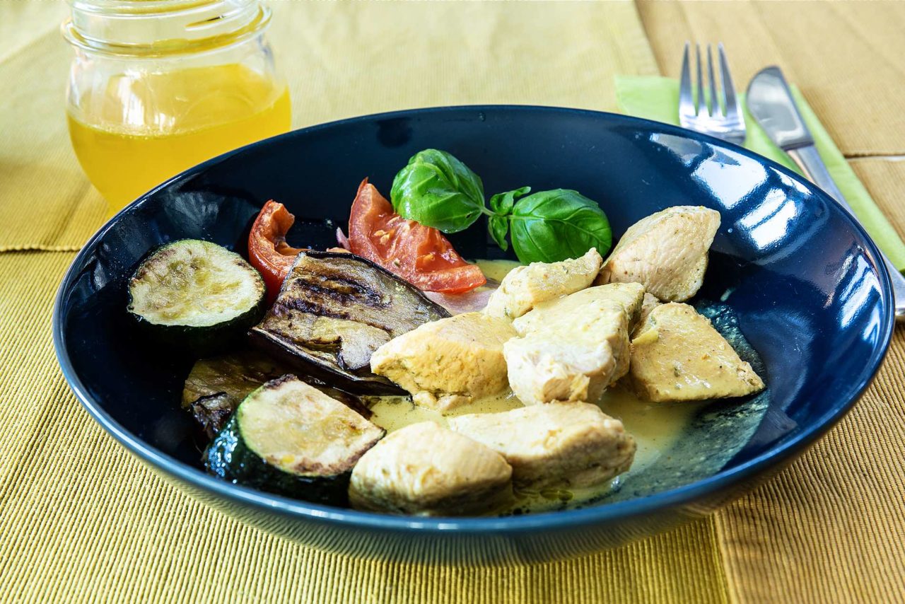 Gebratenes Hähnchen in Buttermilch Habesha Food